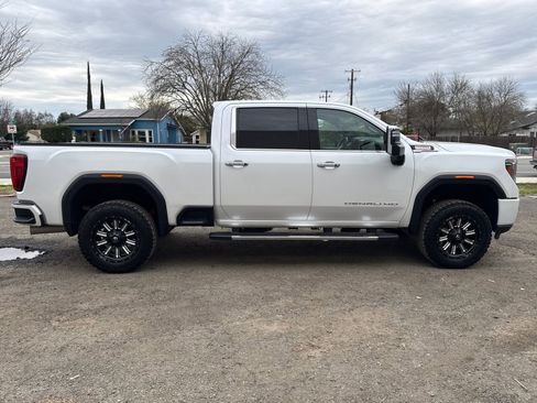 Used 2020 GMC Sierra 2500 Denali w/ Technology Package image 6