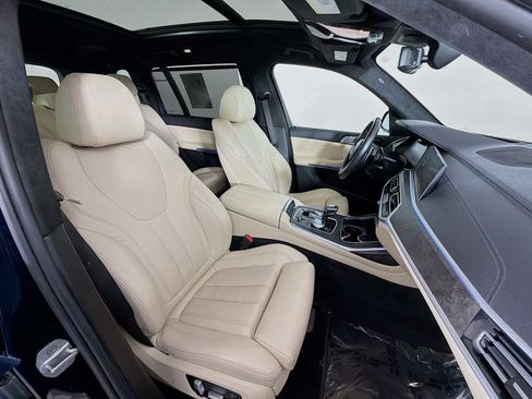 Used 2022 BMW X7 xDrive40i w/ M Sport Package image 28