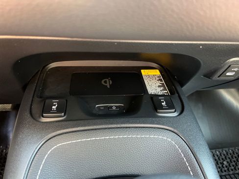 Used 2023 Toyota Corolla XSE FWD image 18
