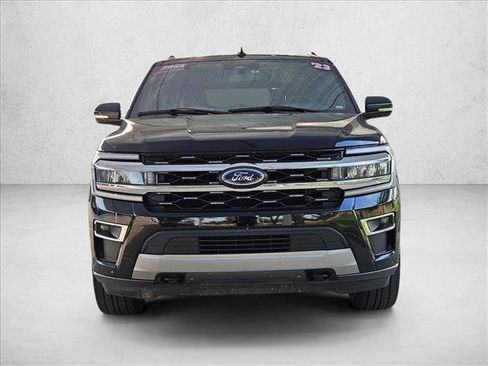 Used 2023 Ford Expedition Limited AWD/4WD image 2