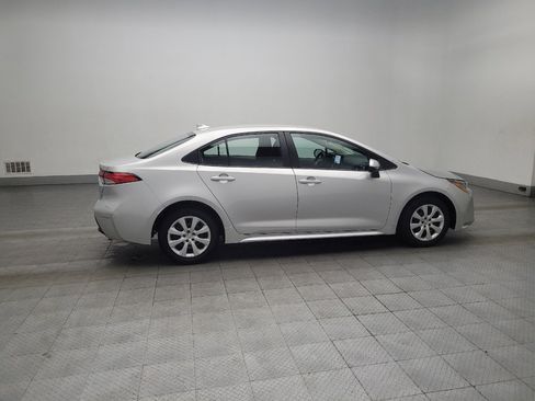 Used 2025 Toyota Corolla LE image 10