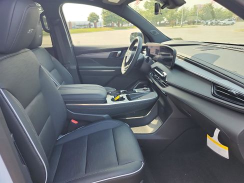 New 2026 Buick Enclave Sport Touring w/ Super Cruise Package image 7