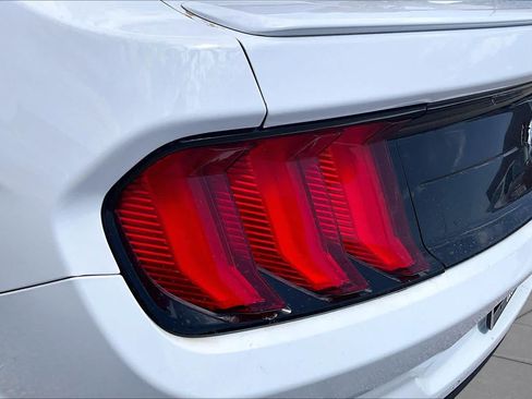 Used 2018 Ford Mustang Premium RWD image 27