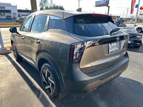 Used 2026 Nissan Kicks SV image 5