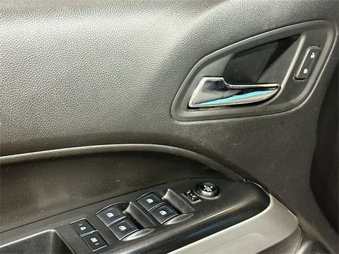 Used 2018 Chevrolet Colorado LT image 19