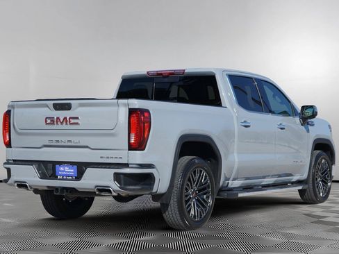 Used 2024 GMC Sierra 1500 Denali w/ Technology Package AWD/4WD image 5