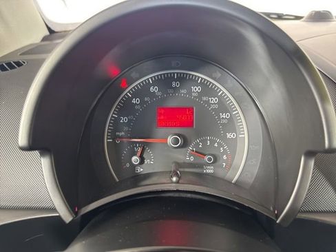 Used 2008 Volkswagen Beetle S FWD image 16