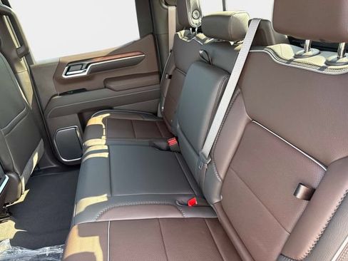 New 2026 GMC Sierra 1500 Denali w/ Denali Reserve Package AWD/4WD image 14