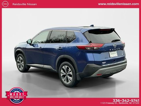 Used 2021 Nissan Rogue SV image 4