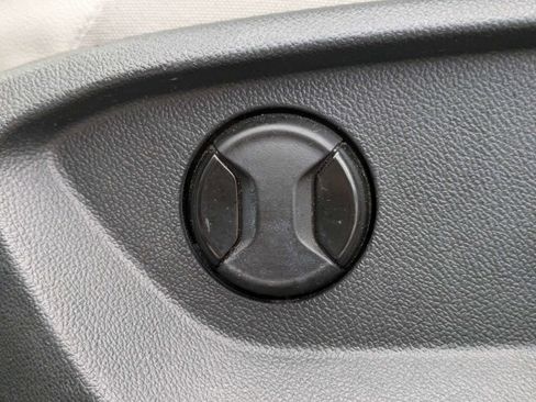 Certified 2020 Volkswagen Tiguan SE w/ Panoramic Sunroof Package image 29