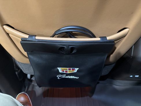 Used 2021 Cadillac Escalade ESV Premium Luxury image 22