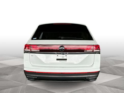 Used 2024 Volkswagen Atlas SE FWD image 7