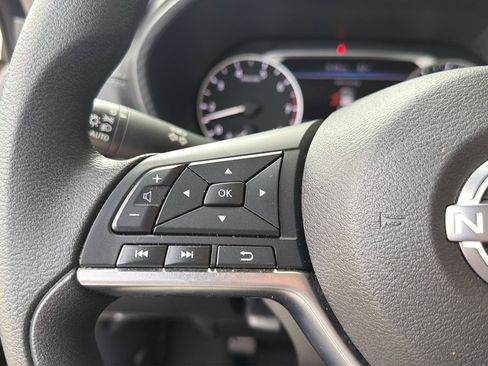 Used 2025 Nissan Sentra SV FWD image 21