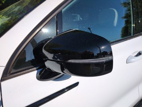 Used 2023 Kia Sorento S w/ Panoramic Sunroof Package FWD image 13