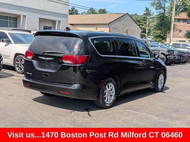 Certified 2024 Chrysler Voyager LX FWD image 3