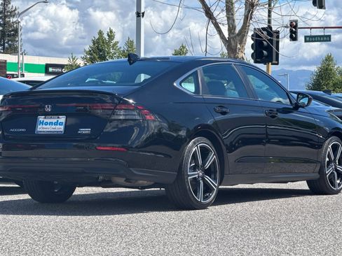 Used 2024 Honda Accord Sport image 8