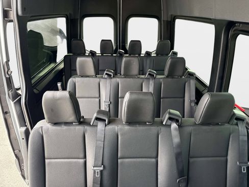 Used 2020 Mercedes-Benz Sprinter 2500 w/ Comfort Plus Package image 15