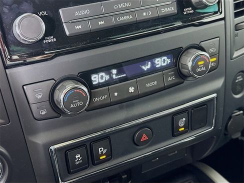 Used 2024 Nissan Titan SV w/ SV Convenience Package image 15