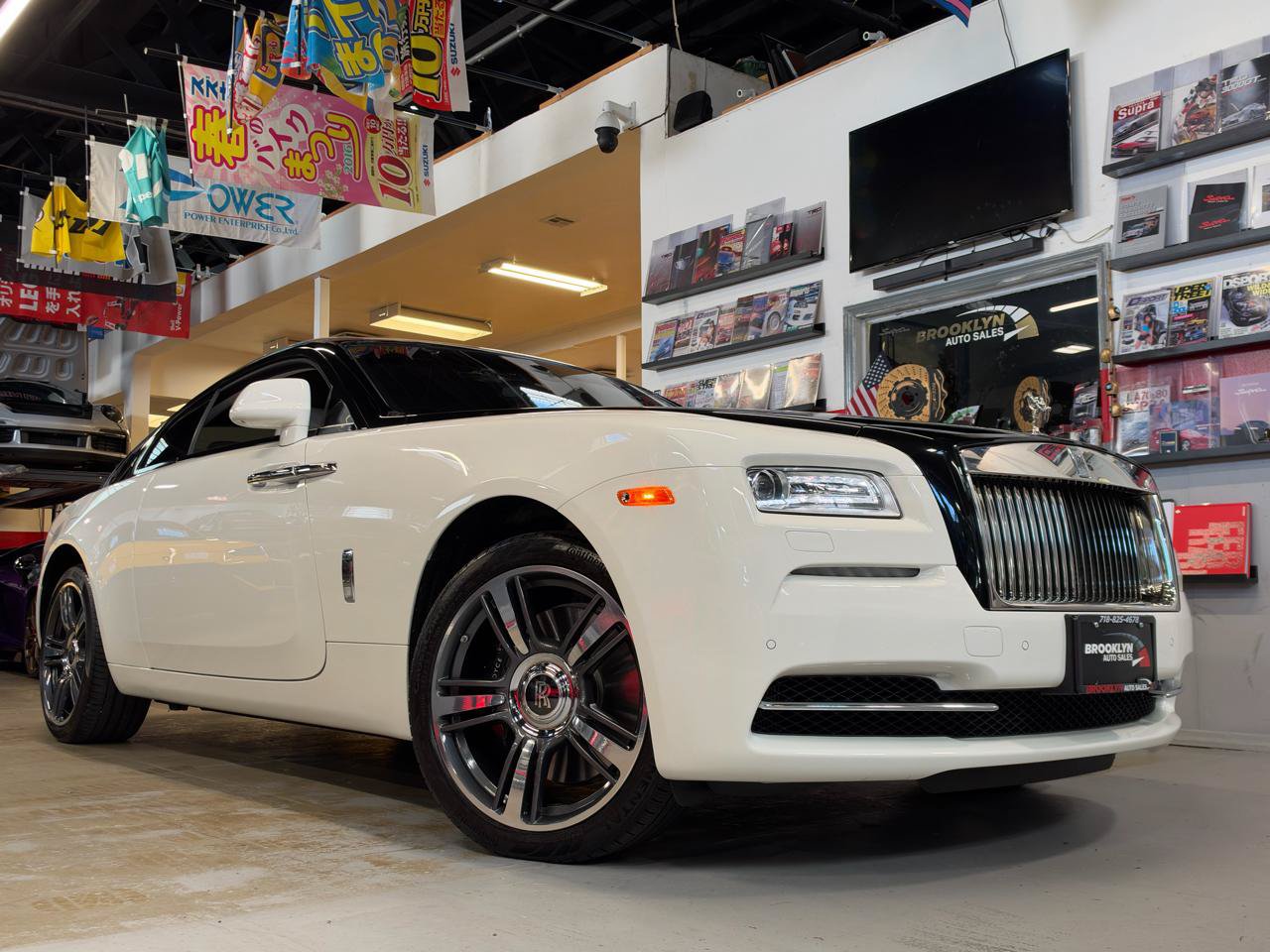 Used 2016 Rolls-Royce Wraith RWD image 1