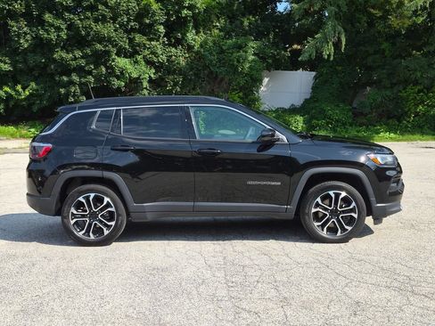 Used 2023 Jeep Compass Limited w/ Sun and Sound Group AWD/4WD image 2