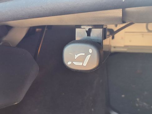 Used 2023 MAZDA MAZDA3 s FWD image 24