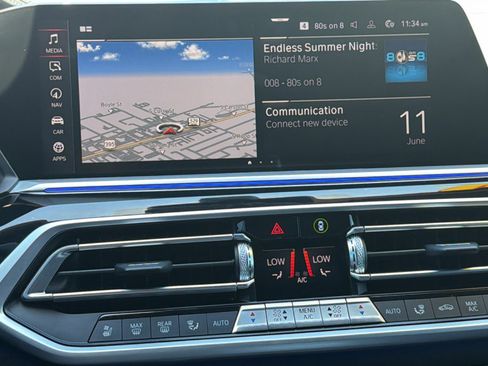 Used 2022 BMW X7 M50i w/ Dynamic Handling Package AWD/4WD image 15