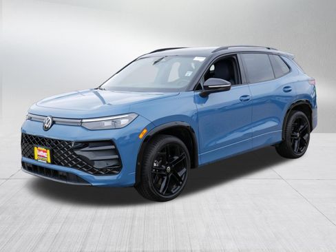 Used 2026 Volkswagen Tiguan SE R-Line AWD/4WD image 3