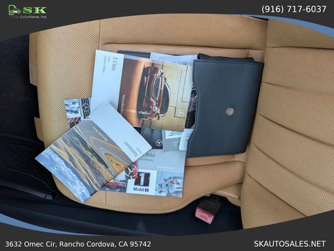 Used 2010 Mercedes-Benz E 550 Sedan image 35