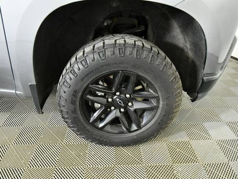 Used 2021 Chevrolet Silverado 1500 LT Trail Boss image 17