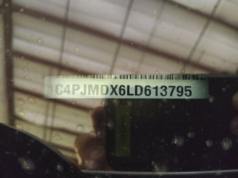 Used 2020 Jeep Cherokee Limited image 33