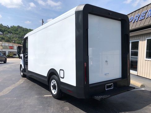 Used 2023 Chevrolet Brightdrop 600 w/ Active Safety Package 2 AWD/4WD image 5