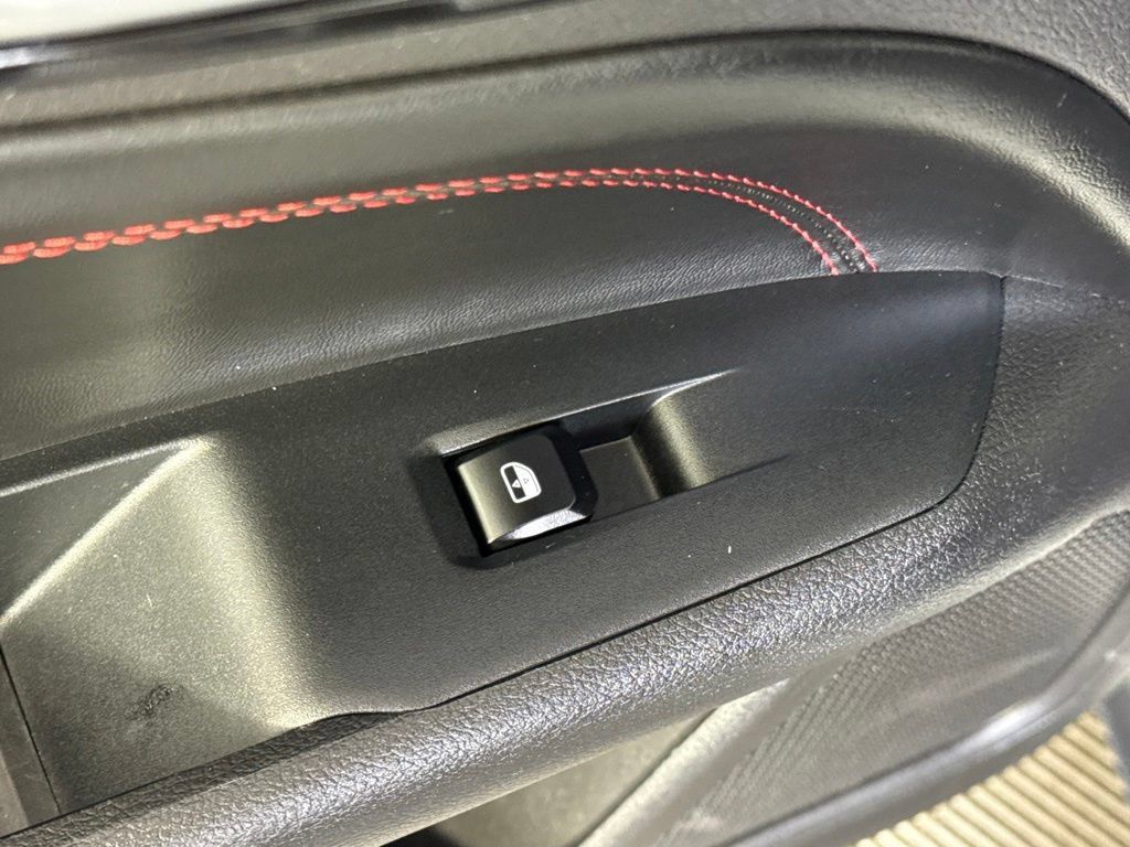 Certified 2025 Jeep Compass Trailhawk AWD/4WD image 40