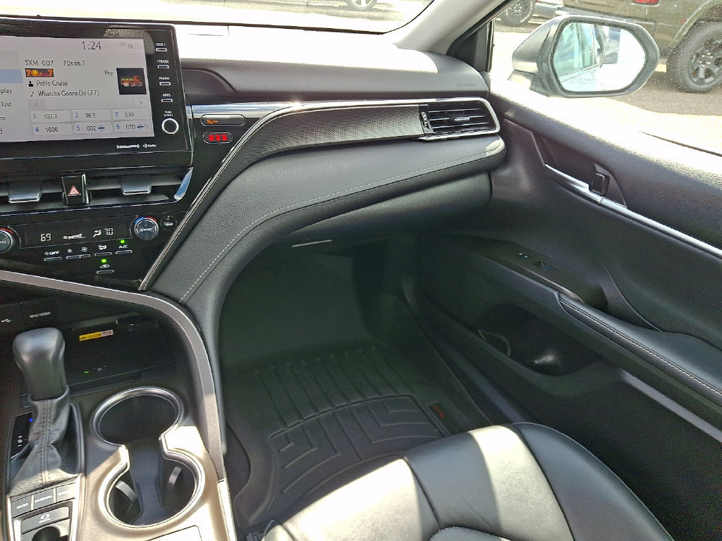 Used 2022 Toyota Camry XSE w/ Carpet Mat Package (TMS) AWD/4WD image 17