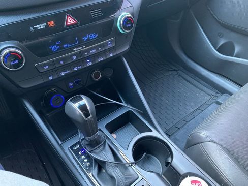 Used 2017 Hyundai Tucson SE Plus image 4