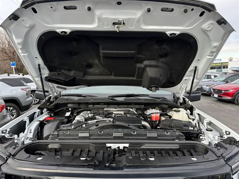 Used 2024 GMC Sierra 2500 SLE image 28