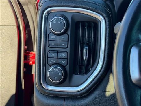 Used 2021 Chevrolet Silverado 1500 LT Trail Boss image 19