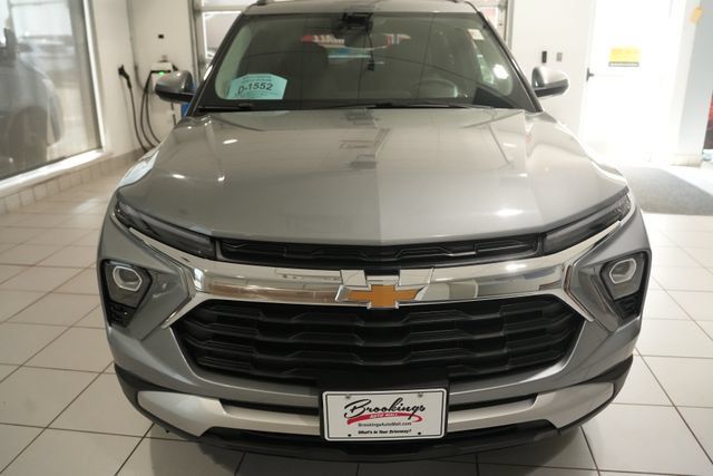 Used 2025 Chevrolet TrailBlazer LT w/ Driver Confidence Package AWD/4WD image 6