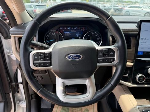 Used 2024 Ford Expedition Max Limited RWD image 13