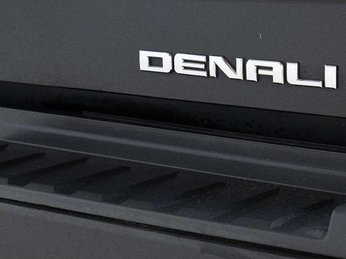 Used 2016 GMC Sierra 2500 Denali w/ Duramax Plus Package AWD/4WD image 67