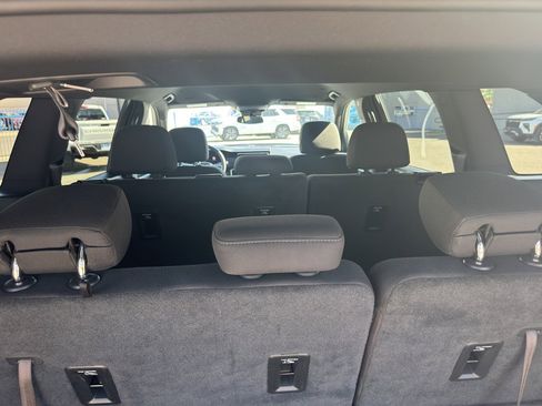 Used 2025 GMC Acadia Elevation image 20