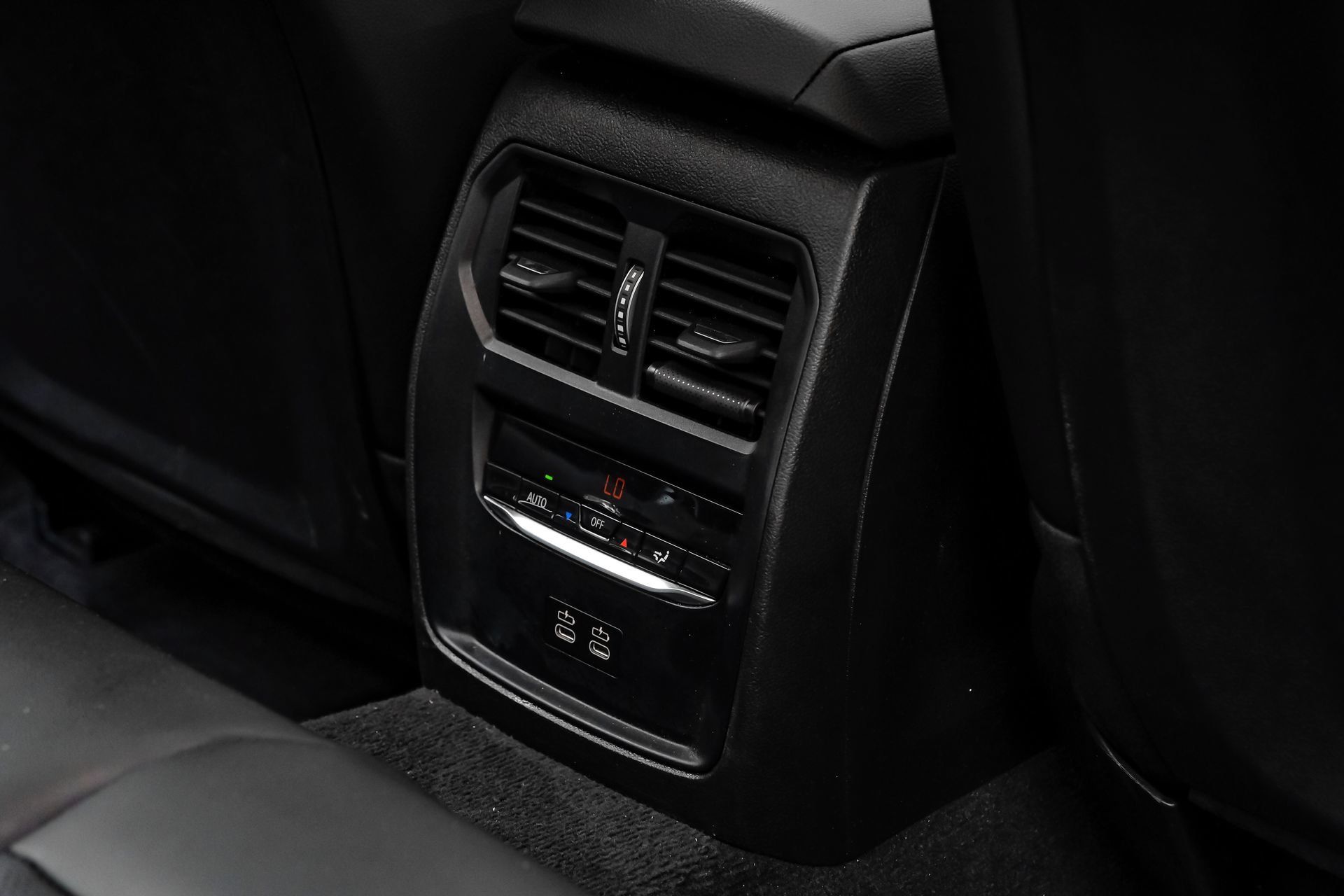 Used 2025 BMW 330i Sedan RWD image 38