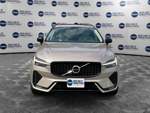 Certified 2024 Volvo XC60 B5 Plus w/ Climate Package AWD/4WD image 8