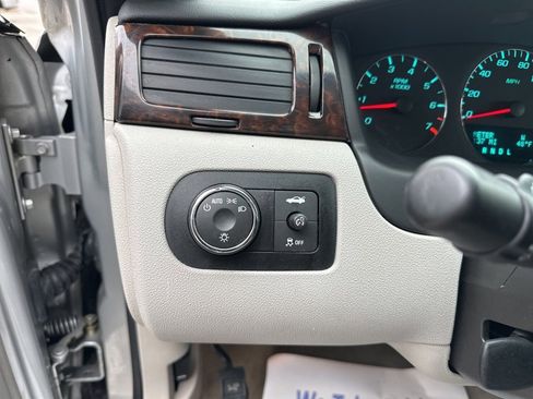 Used 2016 Chevrolet Impala LT image 60