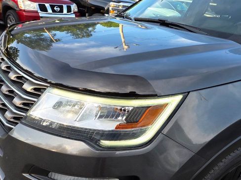 Used 2017 Ford Explorer XLT w/ Equipment Group 202A AWD/4WD image 23