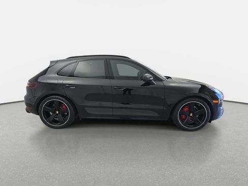 Used 2017 Porsche Macan Turbo image 4