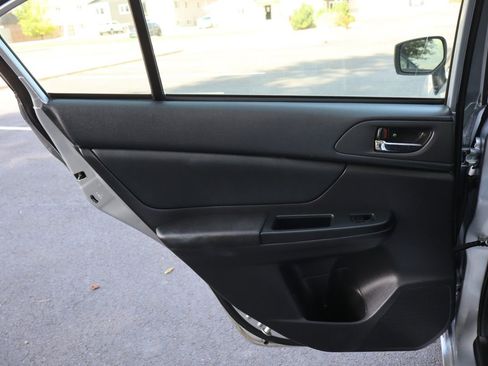 Used 2016 Subaru Impreza 2.0i AWD/4WD image 24