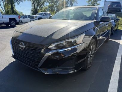 Used 2024 Nissan Altima 2.5 SV