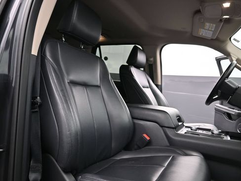 Used 2023 Ford Expedition Max XLT AWD/4WD image 19