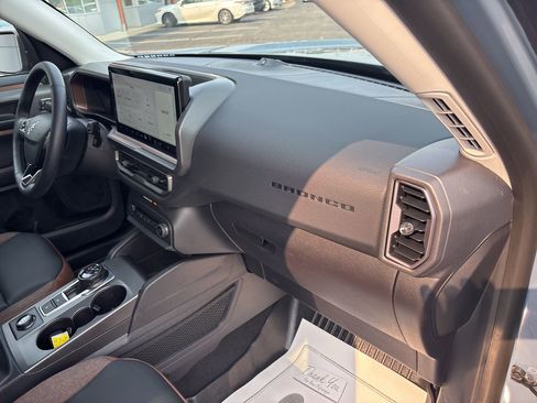 Used 2025 Ford Bronco Sport Outer Banks w/ Outer Banks Tech Package+ image 23