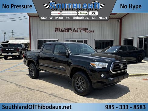 Used 2023 Toyota Tacoma SR5 RWD image 1
